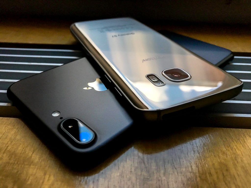 so sánh camera iphone 7 plus và galaxy s7 edge